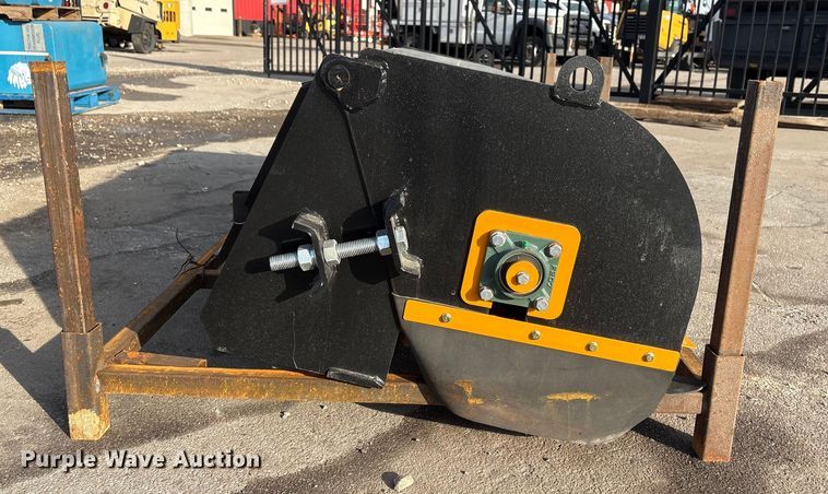 image for item FG2622 2025 Giyi BS72 skid steer sweeper