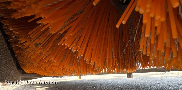 image for item FG2622 2025 Giyi BS72 skid steer sweeper