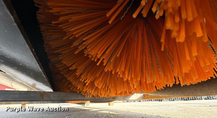 image for item FG2622 2025 Giyi BS72 skid steer sweeper