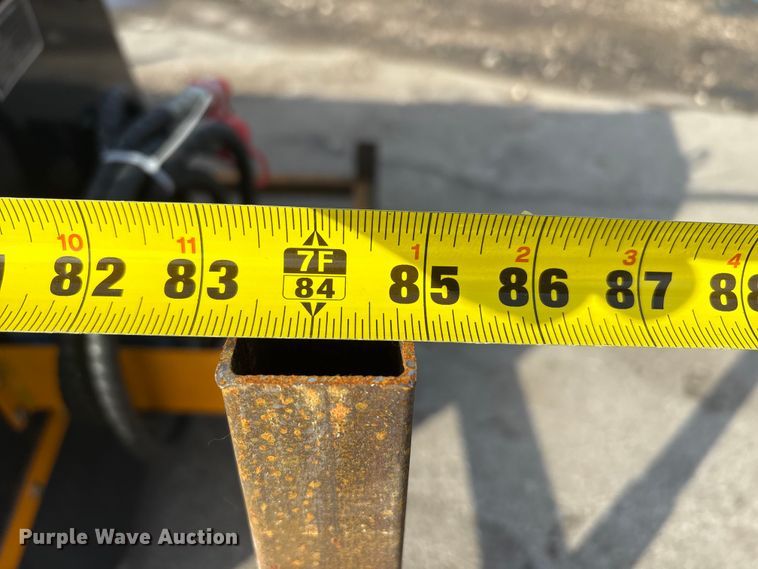 image for item FG2622 2025 Giyi BS72 skid steer sweeper