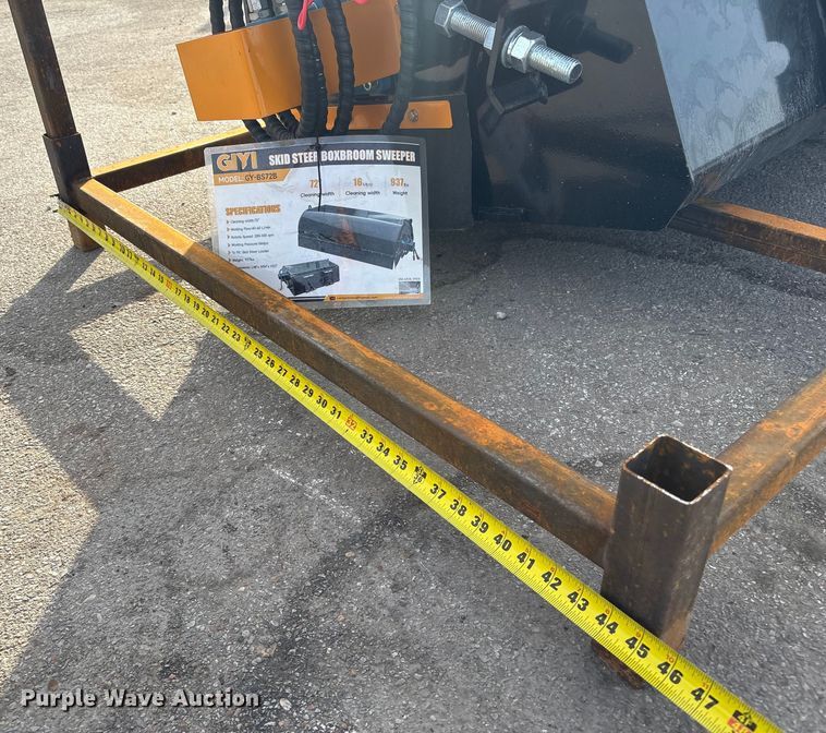 image for item FG2622 2025 Giyi BS72 skid steer sweeper