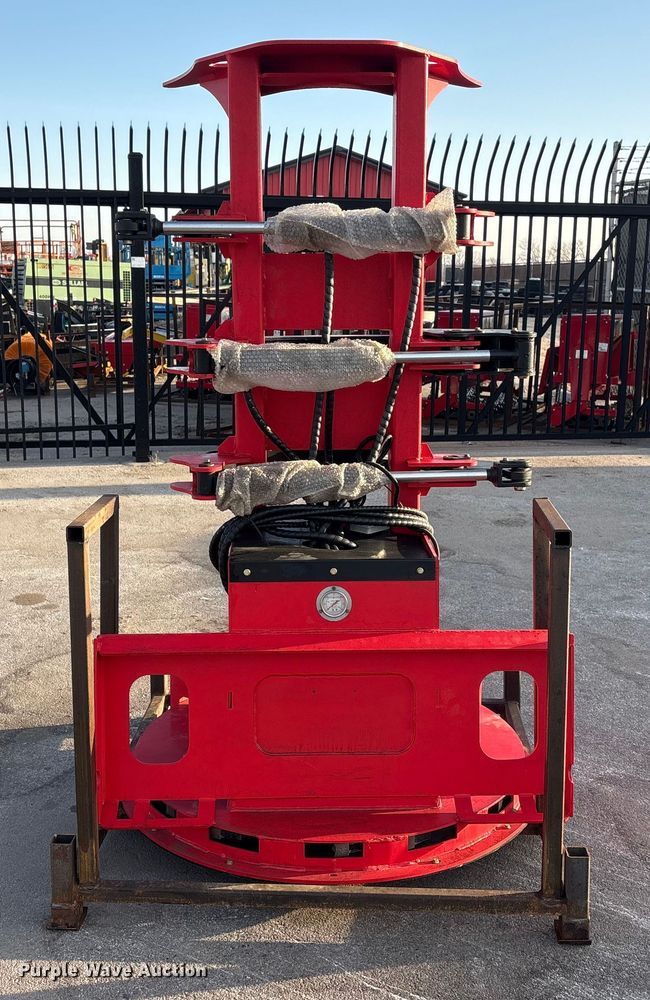 image for item FG2624 2025 Giyi FB30 skid steer feller buncher  