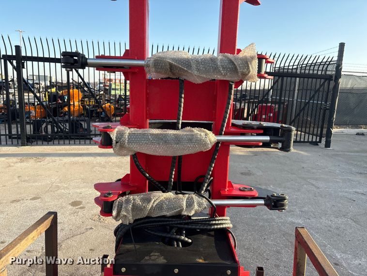 image for item FG2624 2025 Giyi FB30 skid steer feller buncher  