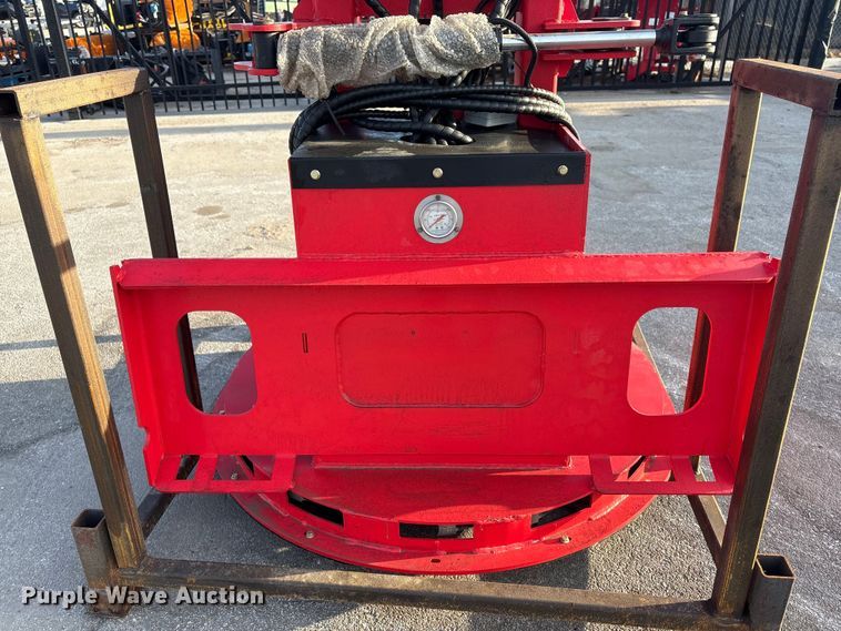 image for item FG2624 2025 Giyi FB30 skid steer feller buncher  