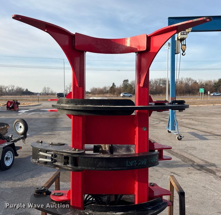 image for item FG2624 2025 Giyi FB30 skid steer feller buncher  