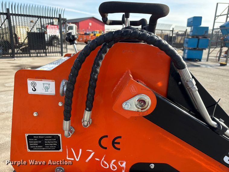 image for item FG2626 2025 SDLOOL 36C compact utility loader