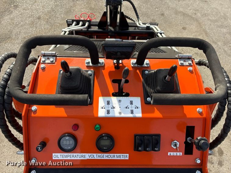 image for item FG2626 2025 SDLOOL 36C compact utility loader