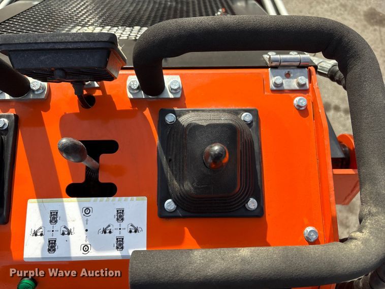 image for item FG2626 2025 SDLOOL 36C compact utility loader