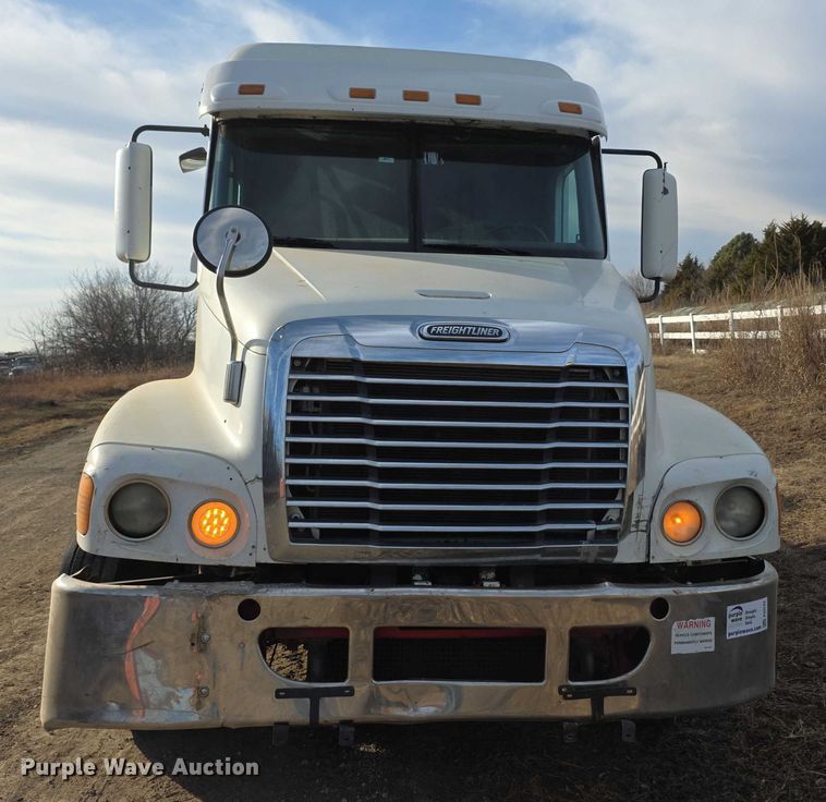 image for item FI0743 2005 Freightliner CST120 semi truck
