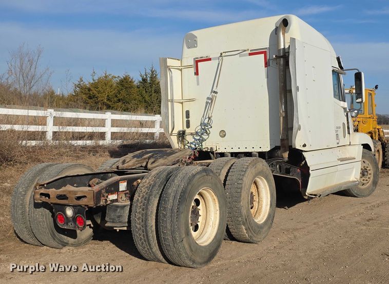 image for item FI0743 2005 Freightliner CST120 semi truck