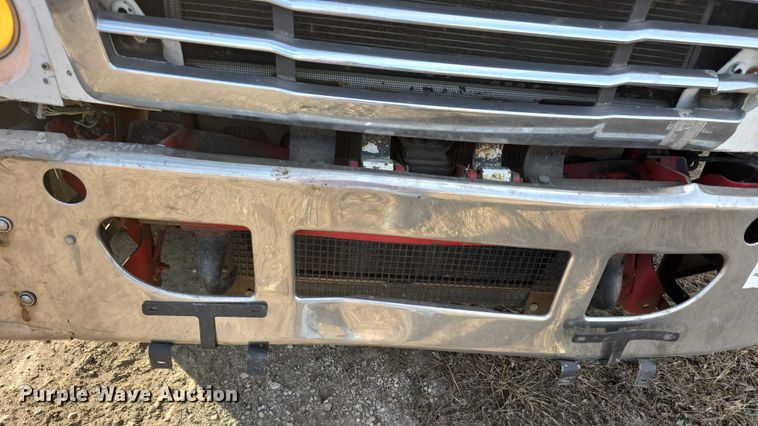 image for item FI0743 2005 Freightliner CST120 semi truck