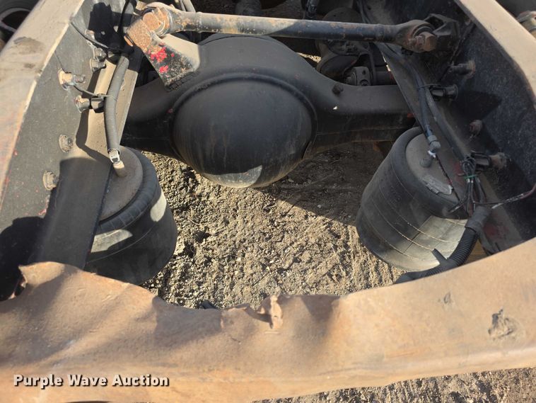 image for item FI0743 2005 Freightliner CST120 semi truck