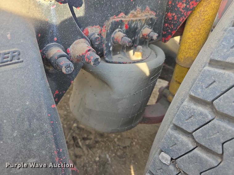 image for item FI0743 2005 Freightliner CST120 semi truck