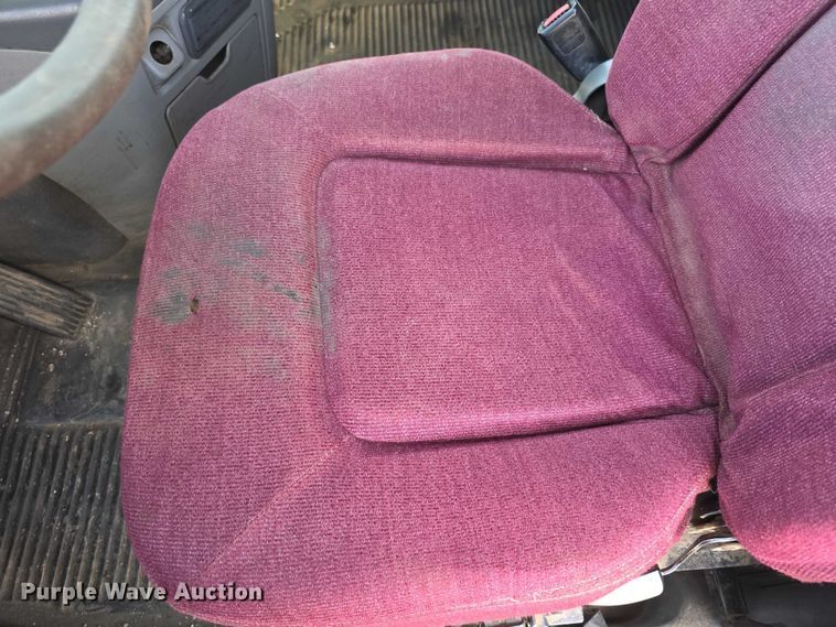 image for item FI0743 2005 Freightliner CST120 semi truck