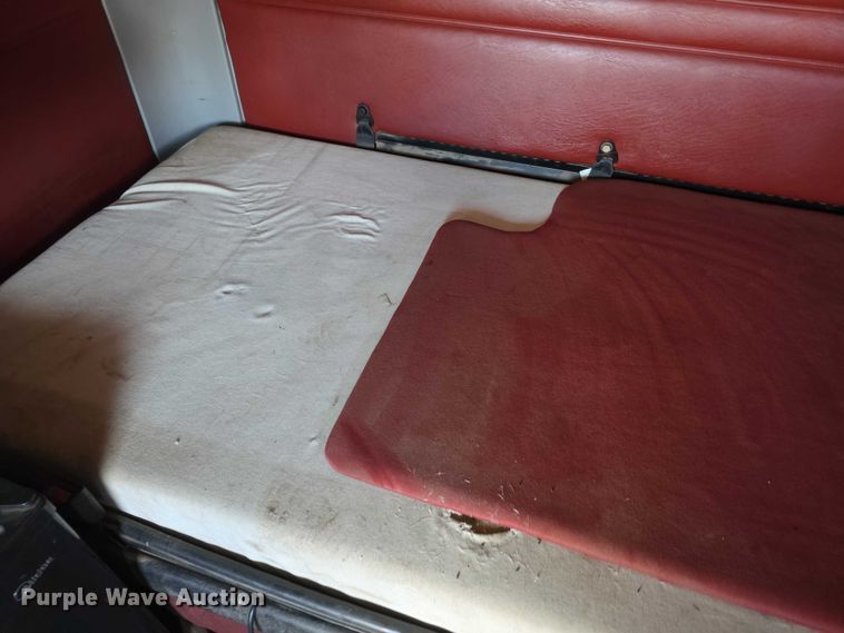 image for item FI0743 2005 Freightliner CST120 semi truck