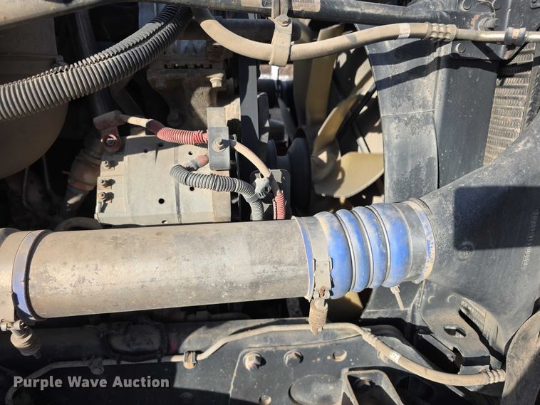 image for item FI0743 2005 Freightliner CST120 semi truck