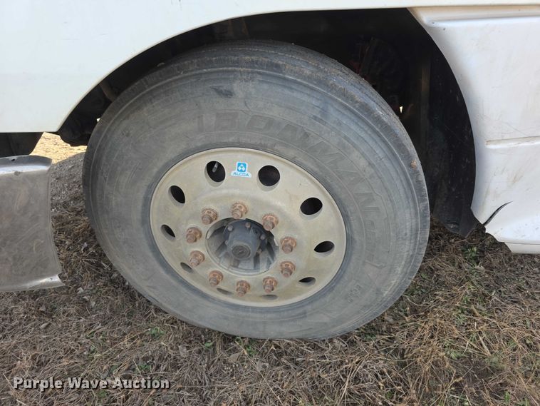 image for item FI0743 2005 Freightliner CST120 semi truck