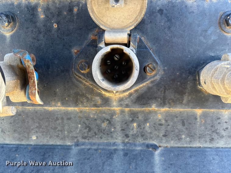 image for item FI1630 2014 Magnolia Adams fertilizer tender trailer