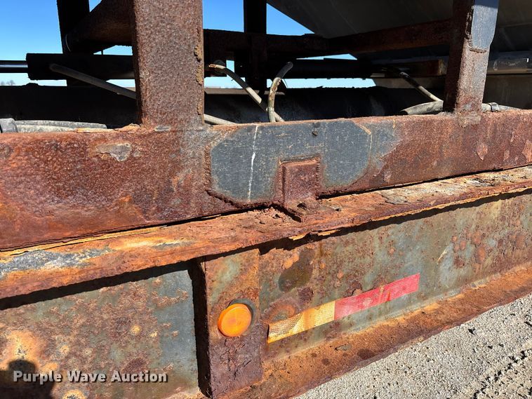 image for item FI1630 2014 Magnolia Adams fertilizer tender trailer