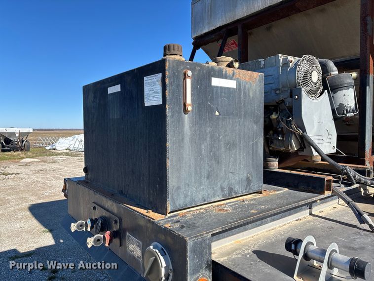 image for item FI1630 2014 Magnolia Adams fertilizer tender trailer