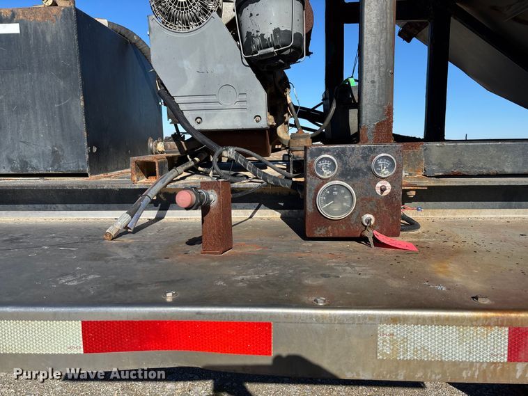 image for item FI1630 2014 Magnolia Adams fertilizer tender trailer