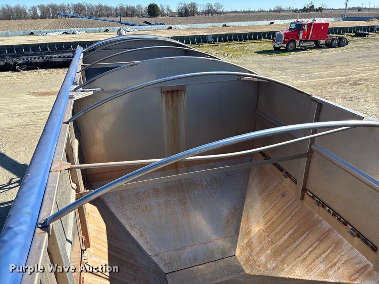 image for item FI1630 2014 Magnolia Adams fertilizer tender trailer