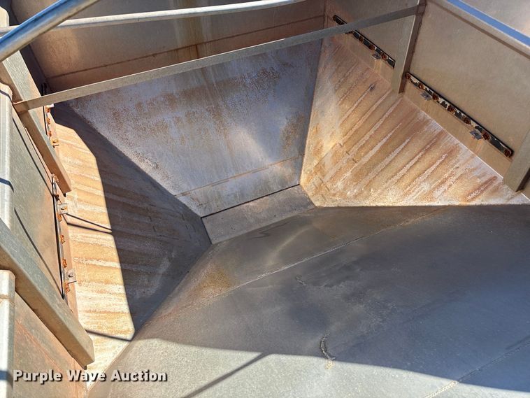 image for item FI1630 2014 Magnolia Adams fertilizer tender trailer