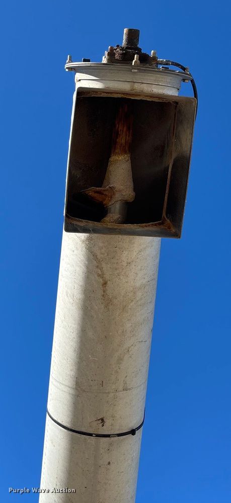 image for item FI1630 2014 Magnolia Adams fertilizer tender trailer