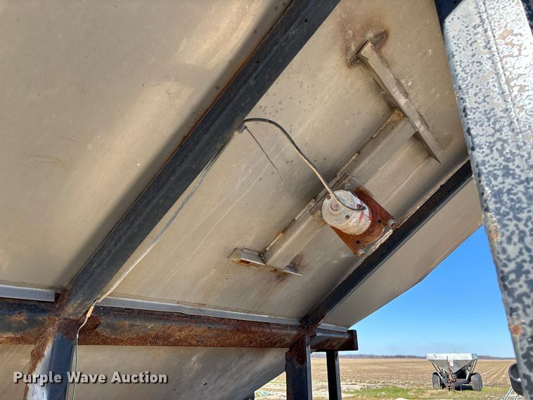 image for item FI1630 2014 Magnolia Adams fertilizer tender trailer