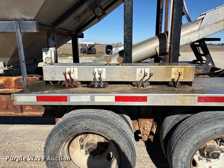 image for item FI1630 2014 Magnolia Adams fertilizer tender trailer