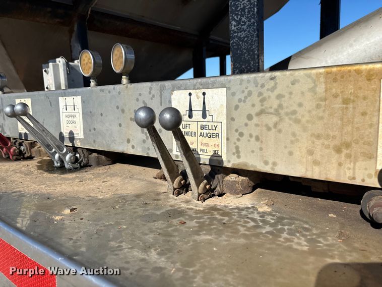 image for item FI1630 2014 Magnolia Adams fertilizer tender trailer