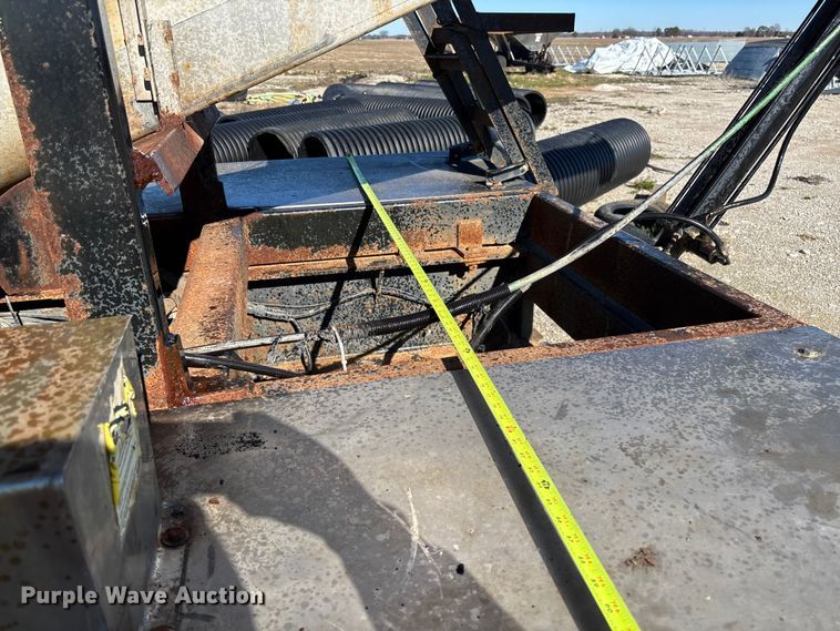 image for item FI1630 2014 Magnolia Adams fertilizer tender trailer