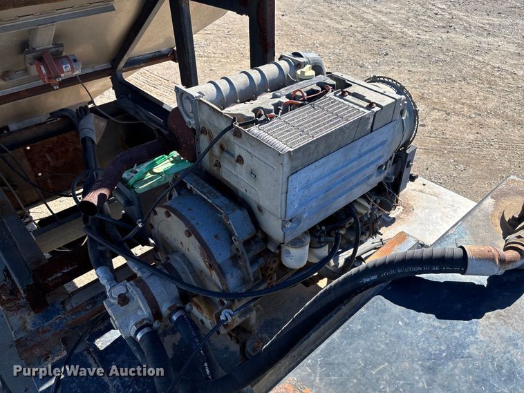 image for item FI1630 2014 Magnolia Adams fertilizer tender trailer