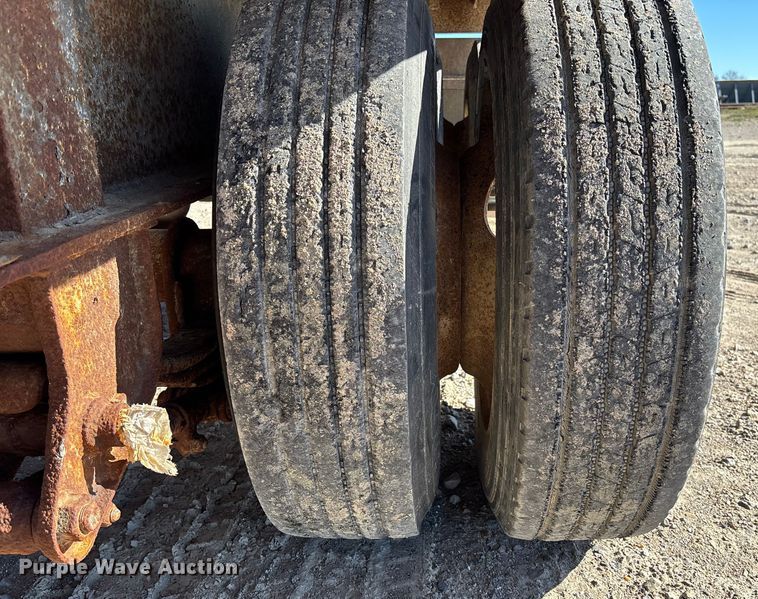 image for item FI1630 2014 Magnolia Adams fertilizer tender trailer