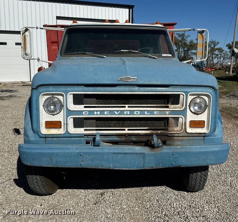 image for item NA9823 1972 Chevrolet C/50 grain truck