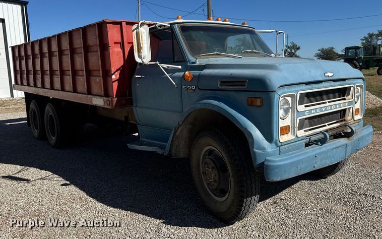 image for item NA9823 1972 Chevrolet C/50 grain truck