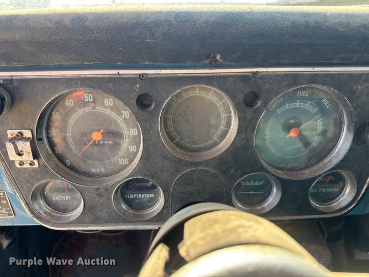 image for item NA9823 1972 Chevrolet C/50 grain truck