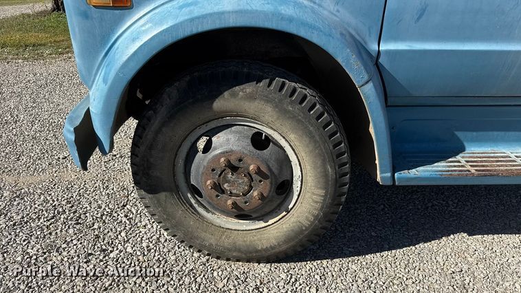 image for item NA9823 1972 Chevrolet C/50 grain truck