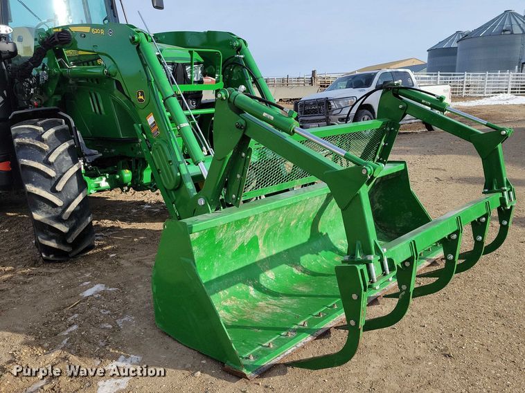 image for item NO9893 John Deere 620R loader