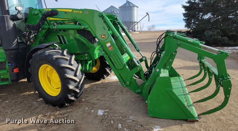 image for item NO9893 John Deere 620R loader