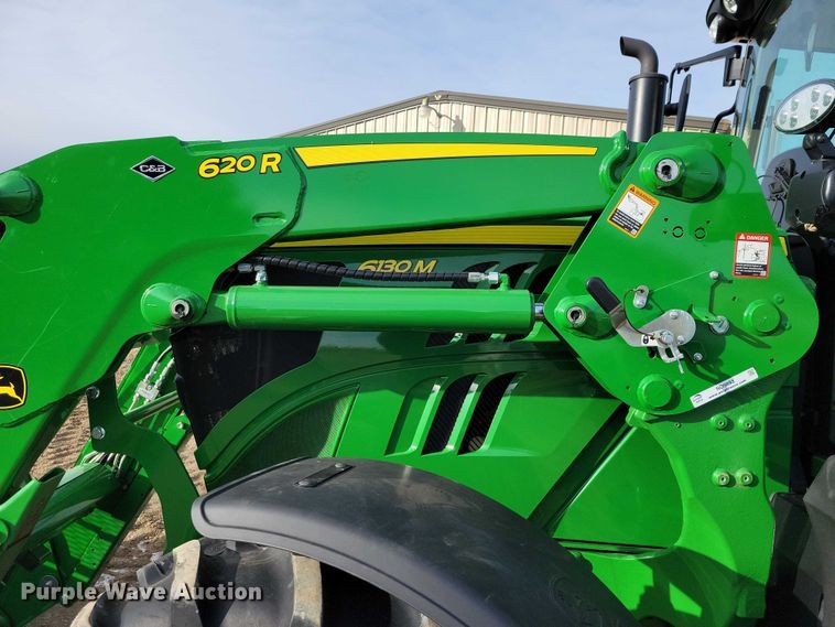 image for item NO9893 John Deere 620R loader