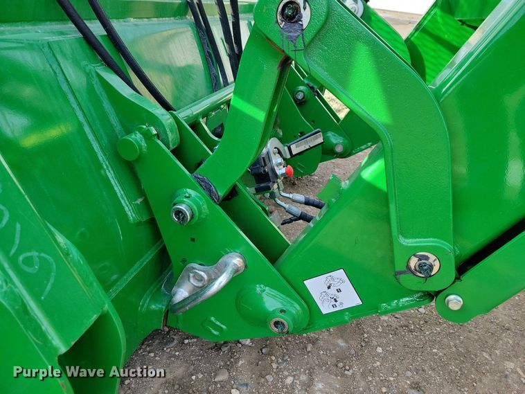 image for item NO9893 John Deere 620R loader