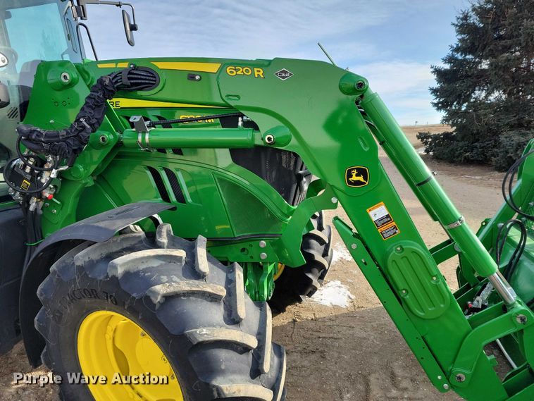 image for item NO9893 John Deere 620R loader