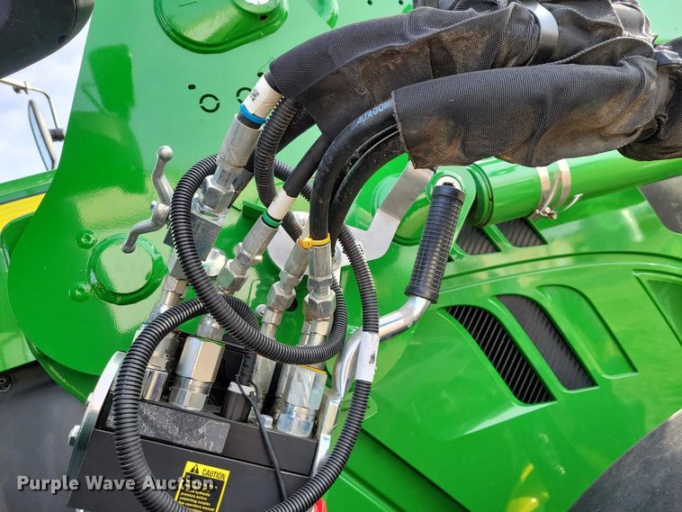 image for item NO9893 John Deere 620R loader