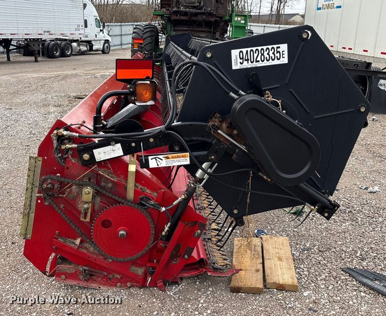 image for item YA1884 2005 Case IH 1020 flex draper head