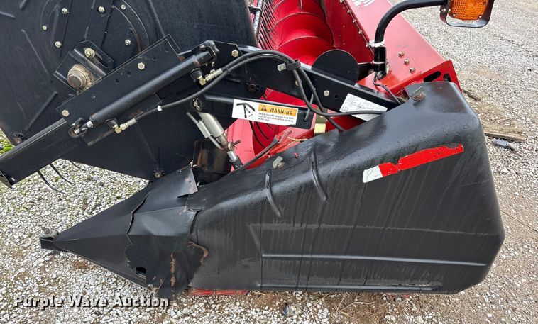 image for item YA1884 2005 Case IH 1020 flex draper head