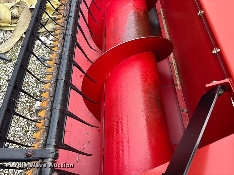 image for item YA1884 2005 Case IH 1020 flex draper head