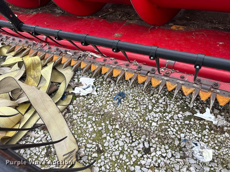 image for item YA1884 2005 Case IH 1020 flex draper head