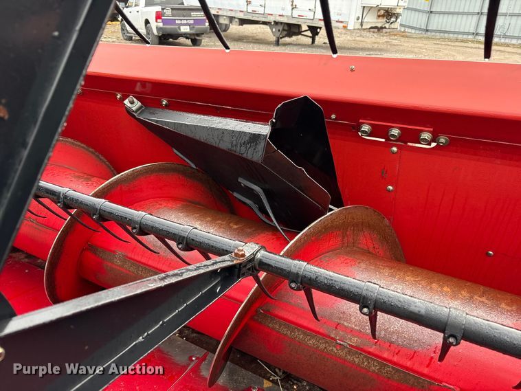 image for item YA1884 2005 Case IH 1020 flex draper head