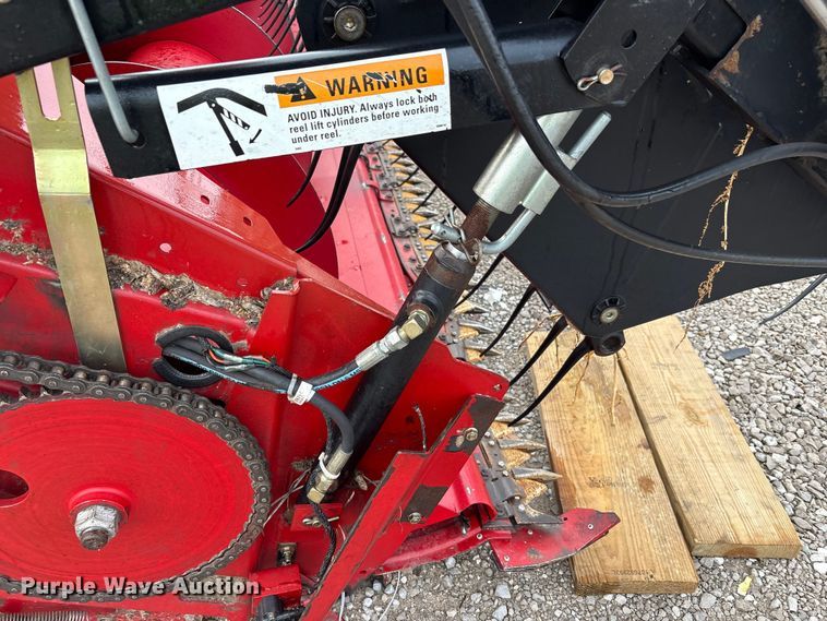 image for item YA1884 2005 Case IH 1020 flex draper head